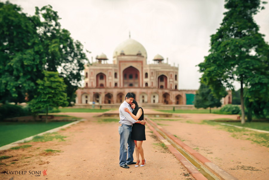 pre-wedding shoot at Humayun's Tomb
