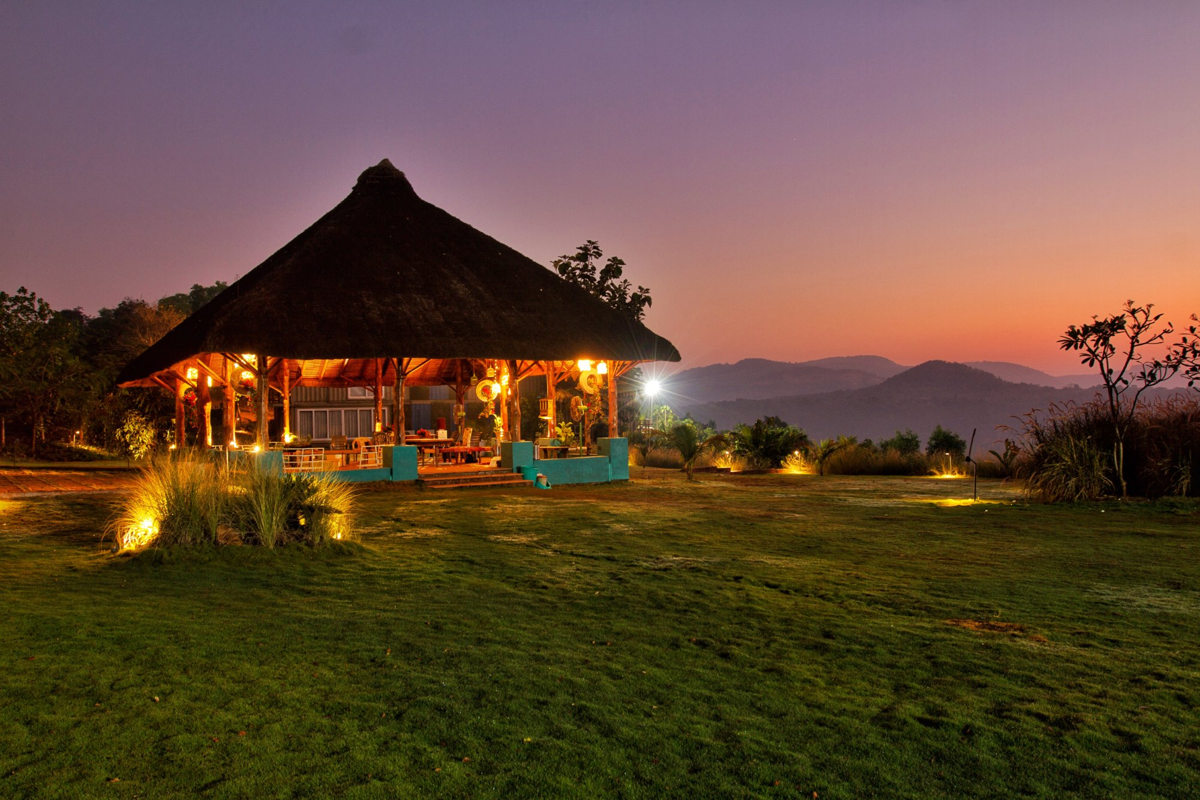 13 Mumbai Pre-Wedding Locations for Photo Shoot! (October 2023)